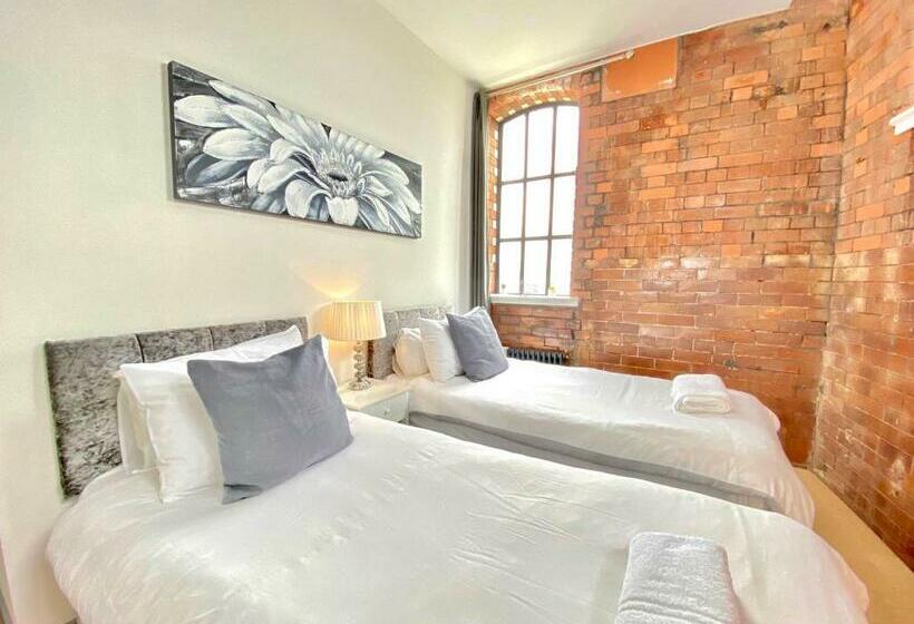 Victorian Factory Apartment With 2 Bedrooms