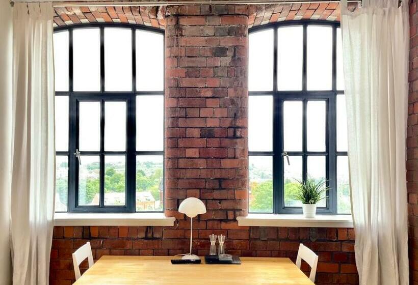 Victorian Factory Apartment With 2 Bedrooms