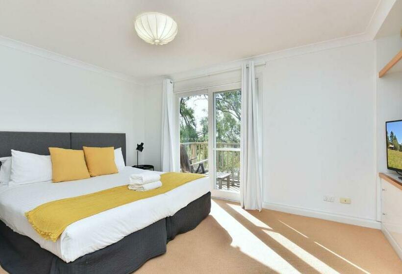 Villa 3br Barolo Villa Located Within Cypress Lakes Resort