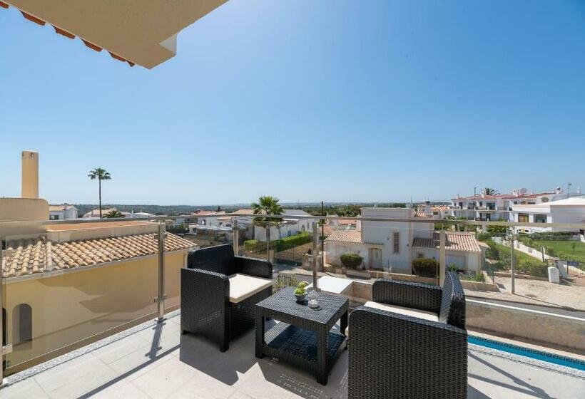 Villa Angelina, Close To Shopping,restaurants, Modern, Gorgeous Balcony Views!