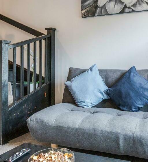 ✪ Charming ✪ 2 Bed House With Garden & Parking ✪ Perfect Location ✪ Greater London ✪ Woodford/enfiel