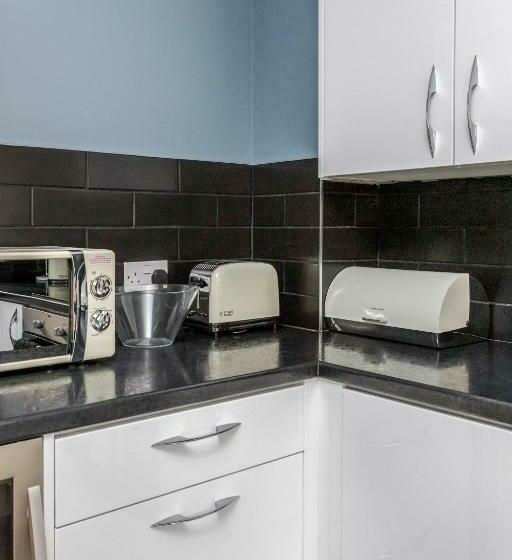 ✪ Charming ✪ 2 Bed House With Garden & Parking ✪ Perfect Location ✪ Greater London ✪ Woodford/enfiel