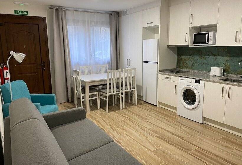 Apartamentos Torreones De Cartes