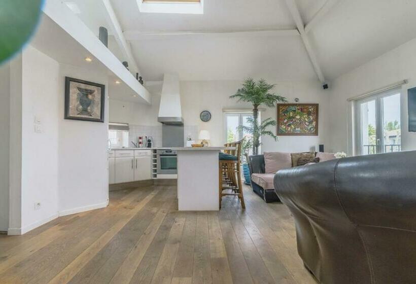 Appartement Proche Plage De La Chambre D Amour