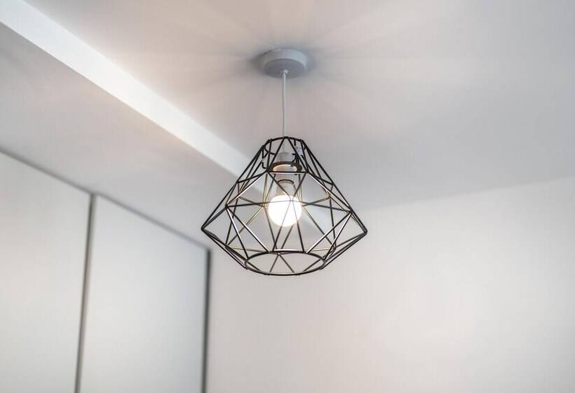 Ash View Place 3  Heathrow   Thorpe Park   Free Parking