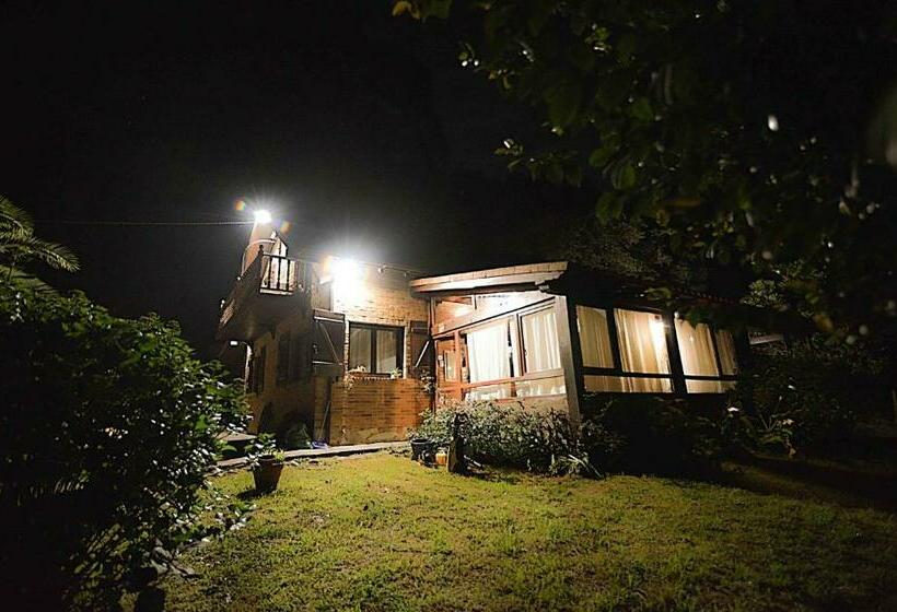 La Casita De Las Piedras