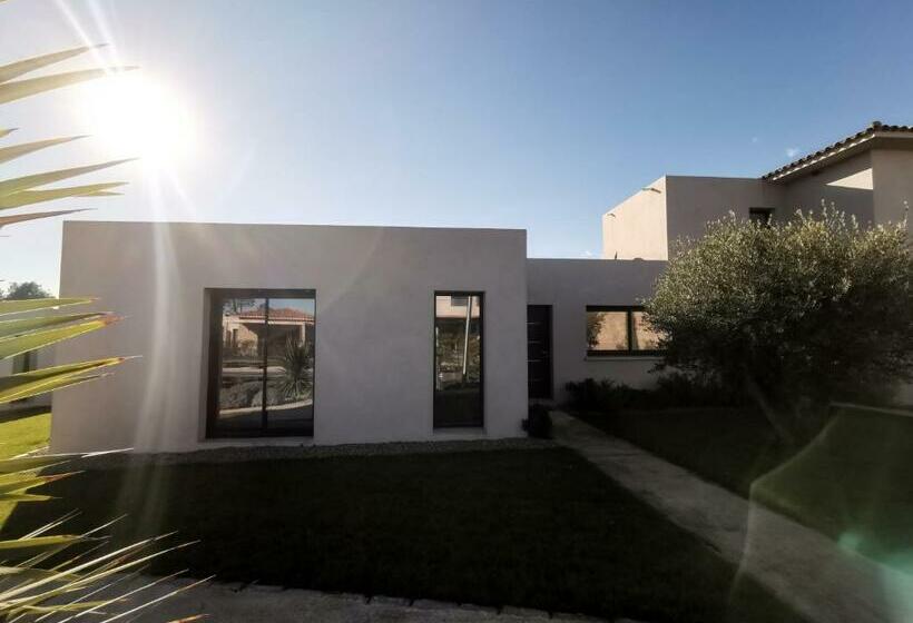 Cala Rossa, Pinarello, Saint Cyprien   La Villa D Alice