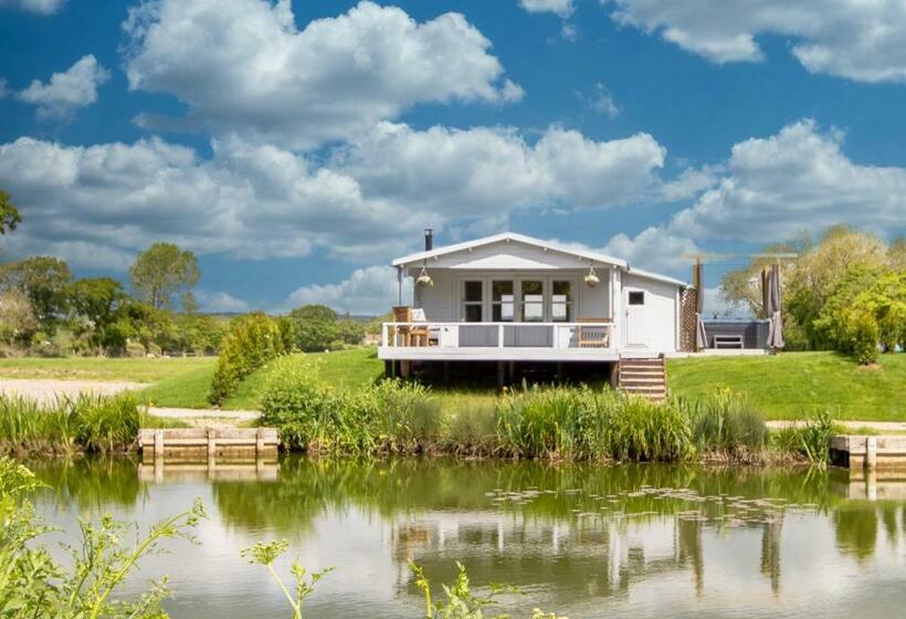 Choller Lake Lodges Primrose Cabin With Private Hot Tub