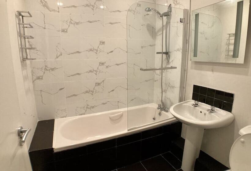 Linen Quarter Apartments