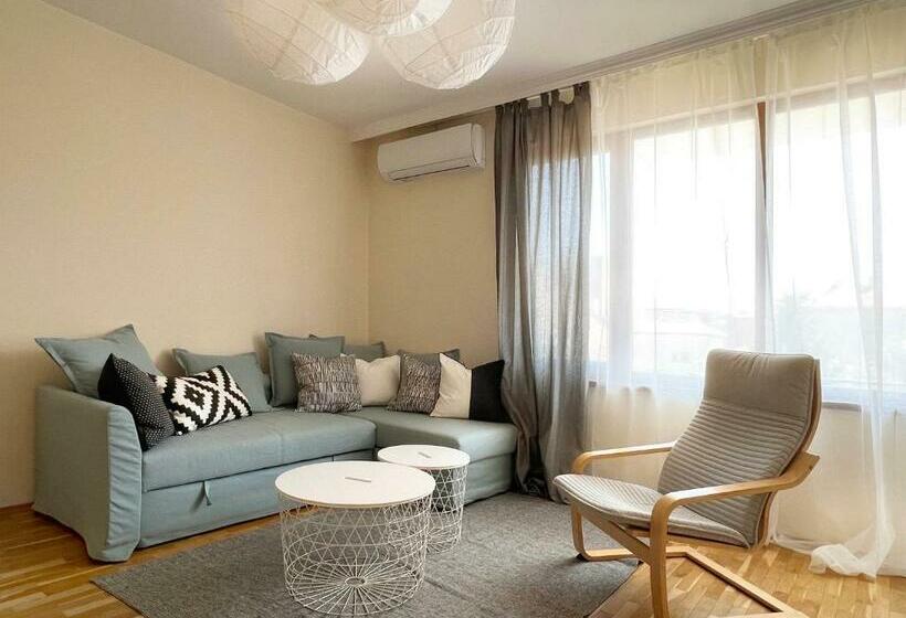 Lovely Apartment With Balcony In Pomorie Old Town