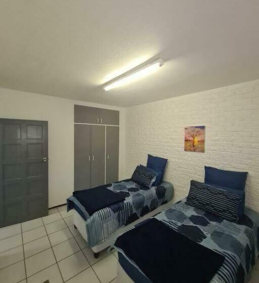 Margate, Granada 303