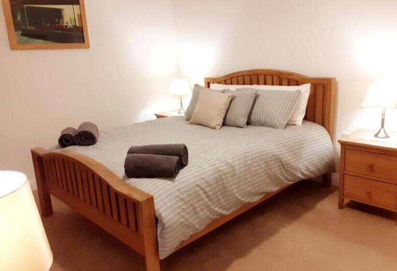 Superb Victorian Townhouse