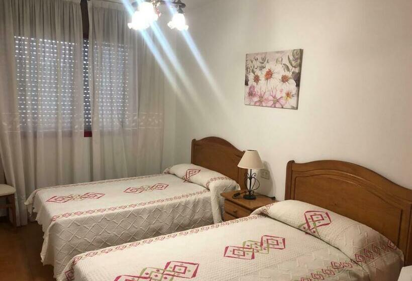 Piso Centro De Raxò