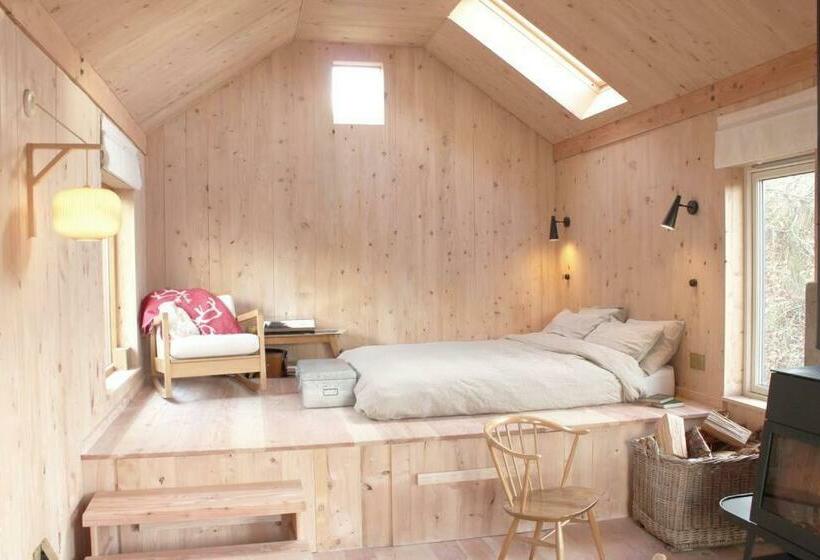 Secluded Off Grid Cabin In Easy Reach Of Edinburgh