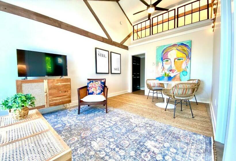 Serene Waterfront Studio In Downtown Portsmouth