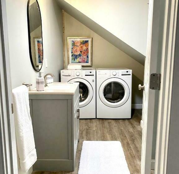 Serene Waterfront Studio In Downtown Portsmouth