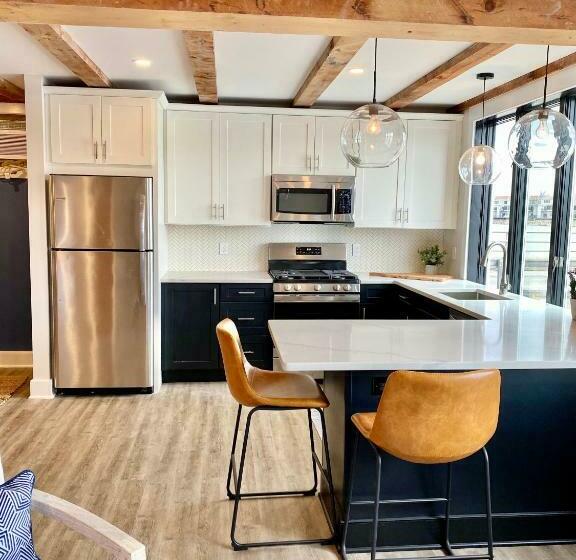 Serene Waterfront Studio In Downtown Portsmouth