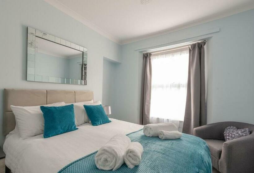 St James Place 4 Bed Apt With Joivy