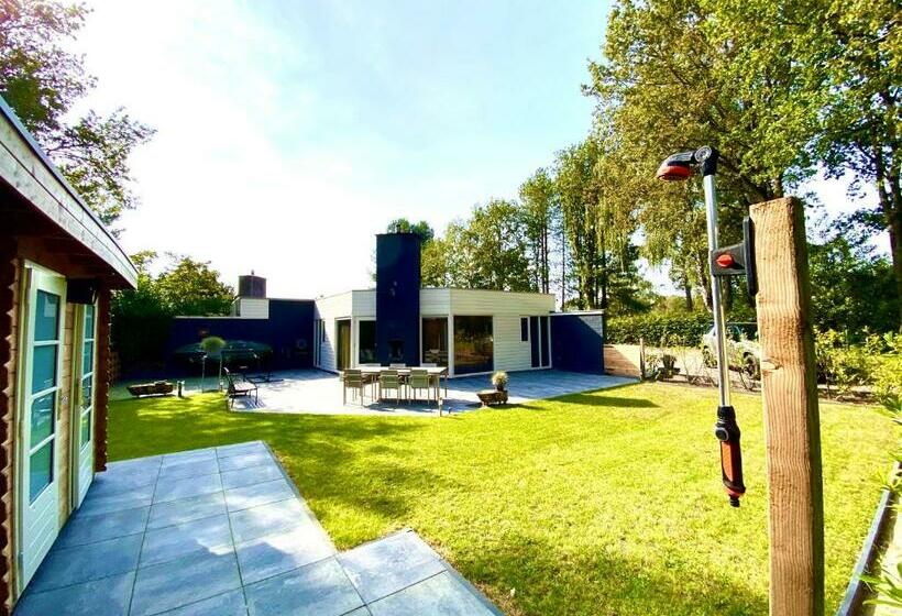 Strandhuisje Ermerzand