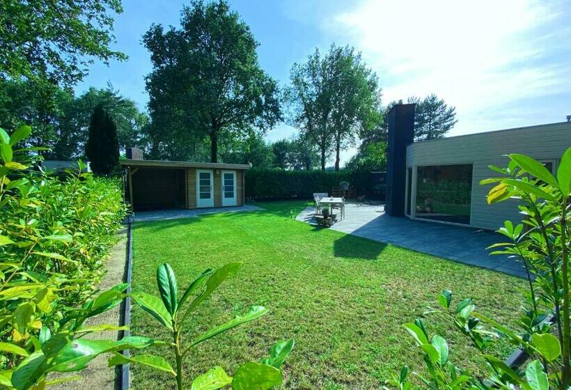 Strandhuisje Ermerzand