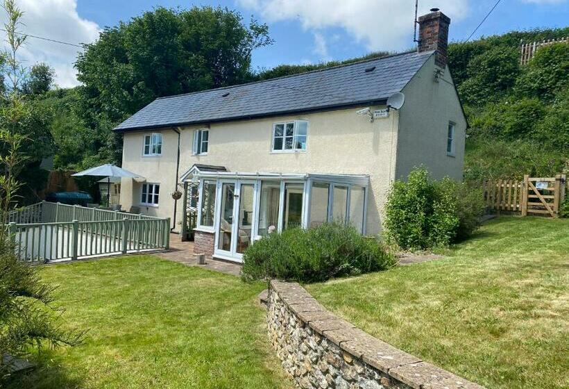 ‘the Nest’ A Beautiful Cottage In Devon