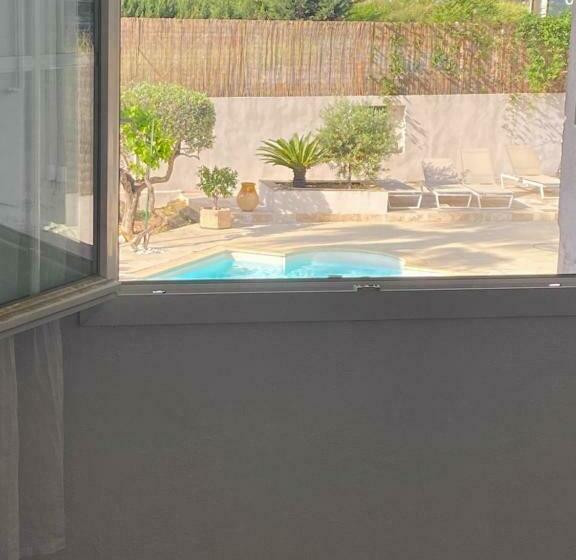 Très Grand Appartement Dans Villa à 15 Minutes De Nice