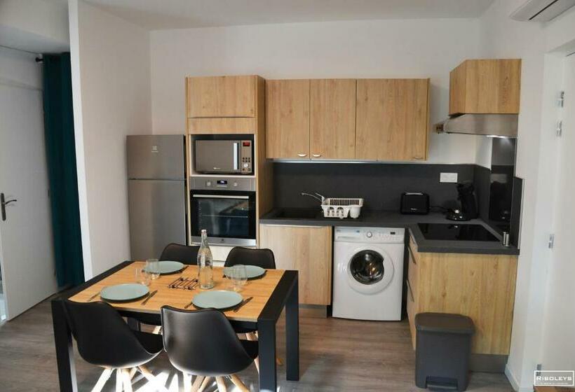 Vias Village   T2 Climatisé Dans Ancien Domaine Viticole