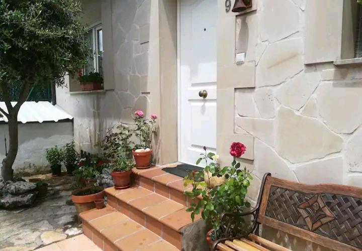 Vivienda Adosada , Con Merendero En Carcedo