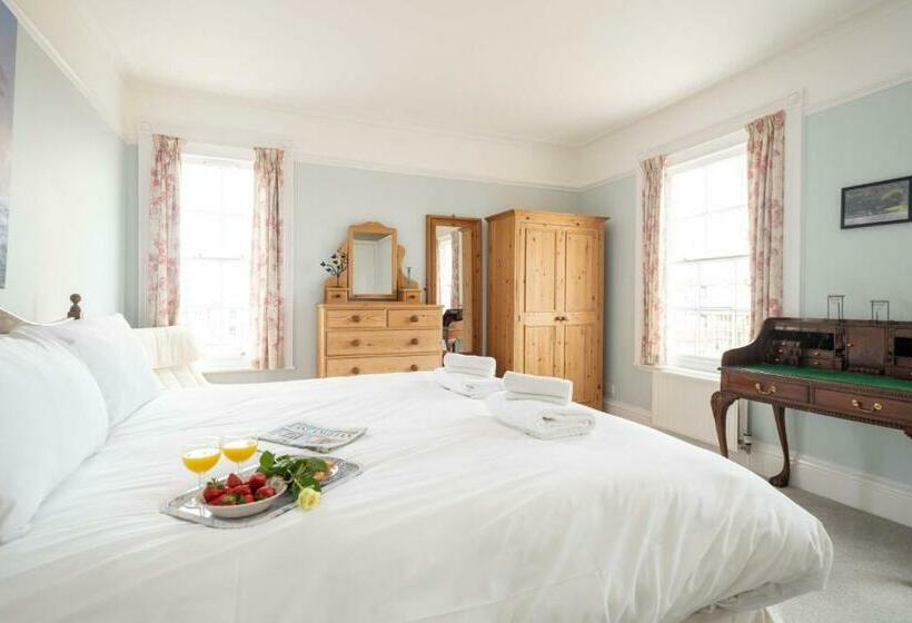 4 Crespigny House   Aldeburgh Coastal Cottages