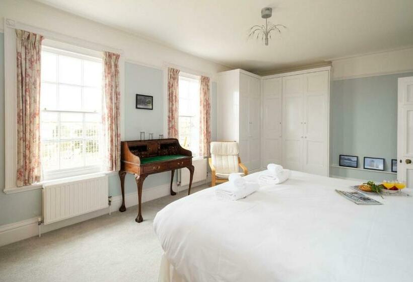 4 Crespigny House   Aldeburgh Coastal Cottages