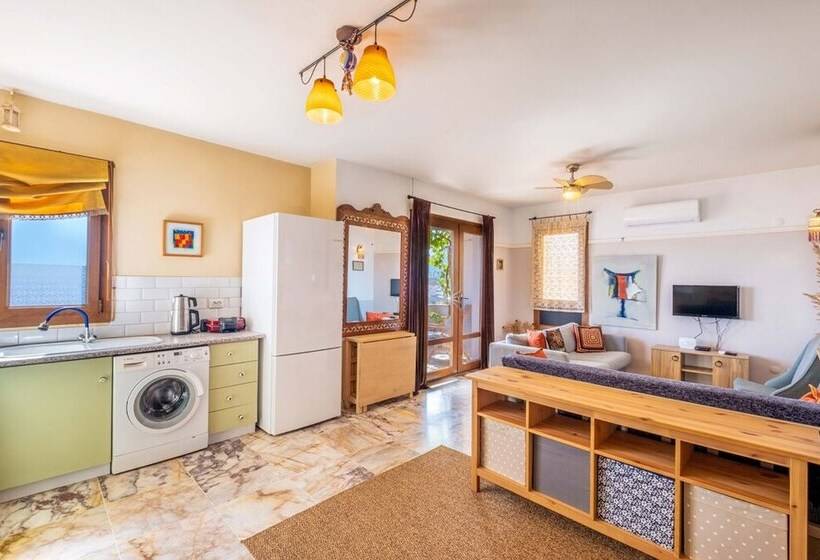 Barış Apartment With Seaview