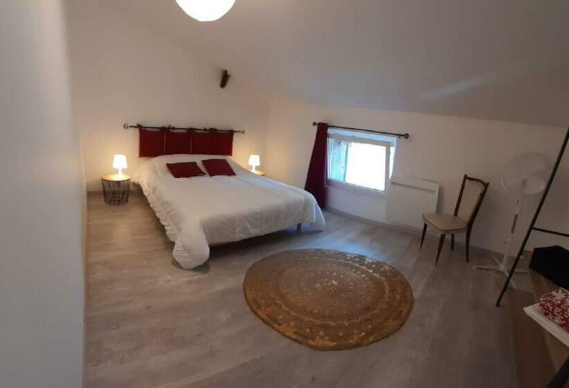 Etage D Une Agréable Maison De Ville