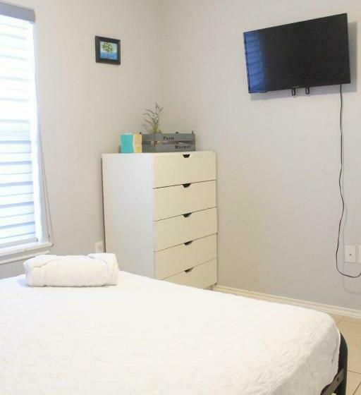 Casa Roble. Downtown Brownsville