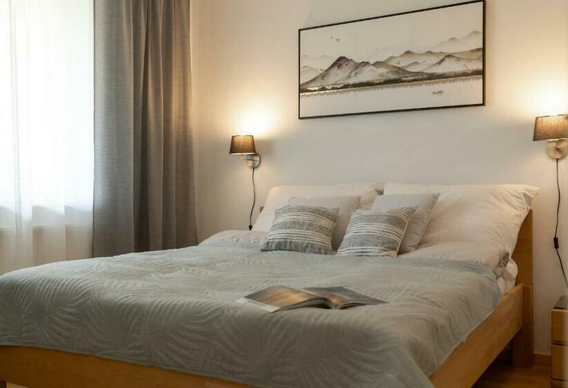 Fresh Apartment With Terrace + Free Parking