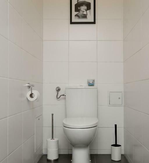 Fresh Apartment With Terrace + Free Parking