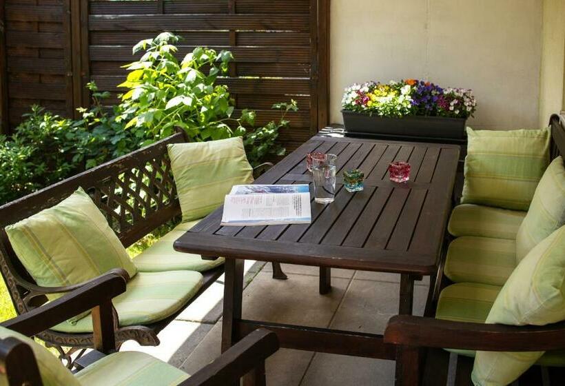 Fresh Apartment With Terrace + Free Parking