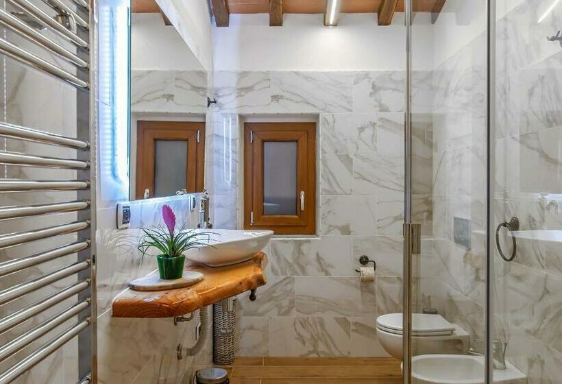 Gattaia Apartments With Swimming Pool