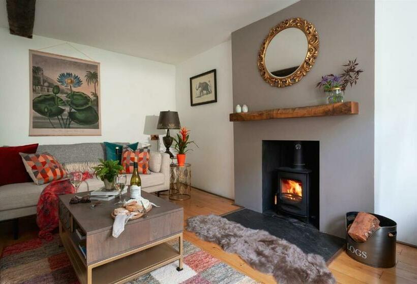 Haldon View   Characterful Devon Cottage Boasts Stunning Countryside Views And Hot Tub