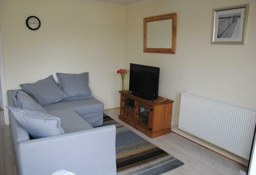 Holiday Chalet Cowes Isle Of Wight