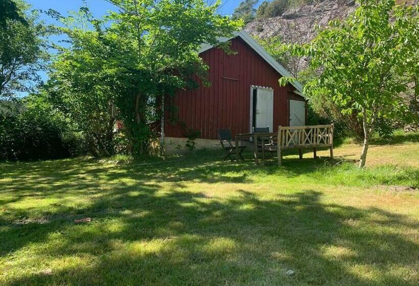 Naturnära Gård I Tyfta