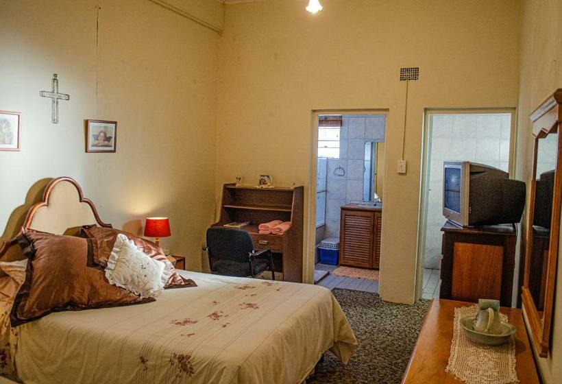 Oudtshoorn Self Catering Home
