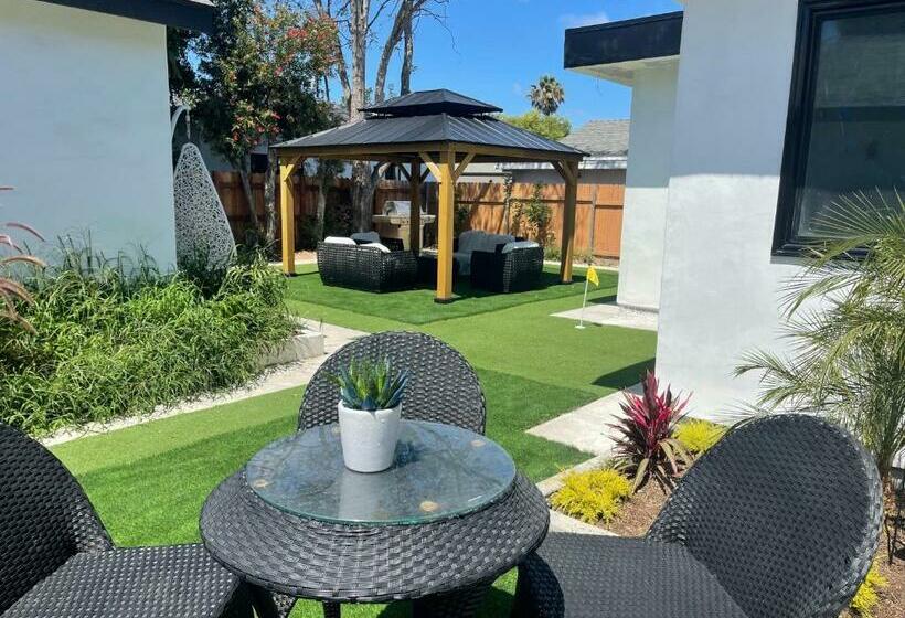 Luxury 4 Bedroom Villa