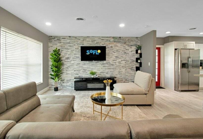 Pet Friendly Home With Large Backyard