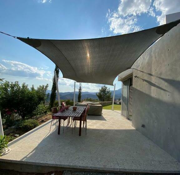 Luxury Villa Pluto Stunning Mountain Views