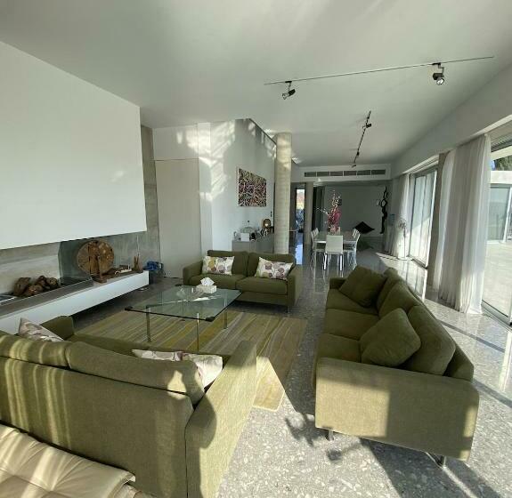 Luxury Villa Pluto Stunning Mountain Views