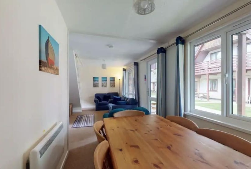 Trevithick By The Beach For Families & The Pooch