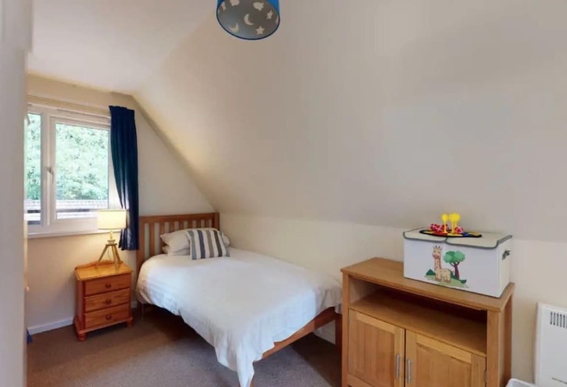 Trevithick By The Beach For Families & The Pooch