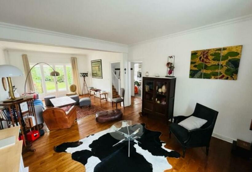 240 M With Wifi Garden Terrace And Private Pool