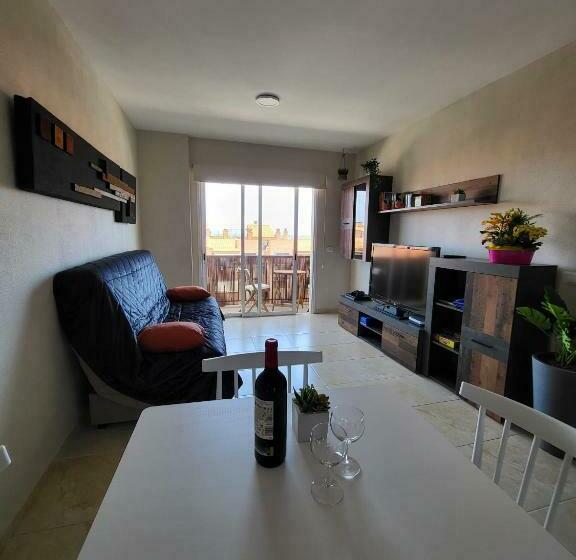 Apartamento Céntrico En Candelaria, Con Piscina