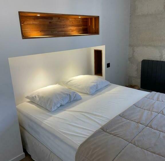 Loft Spacieux Au Cœur Des Remparts D Aigues Mortes